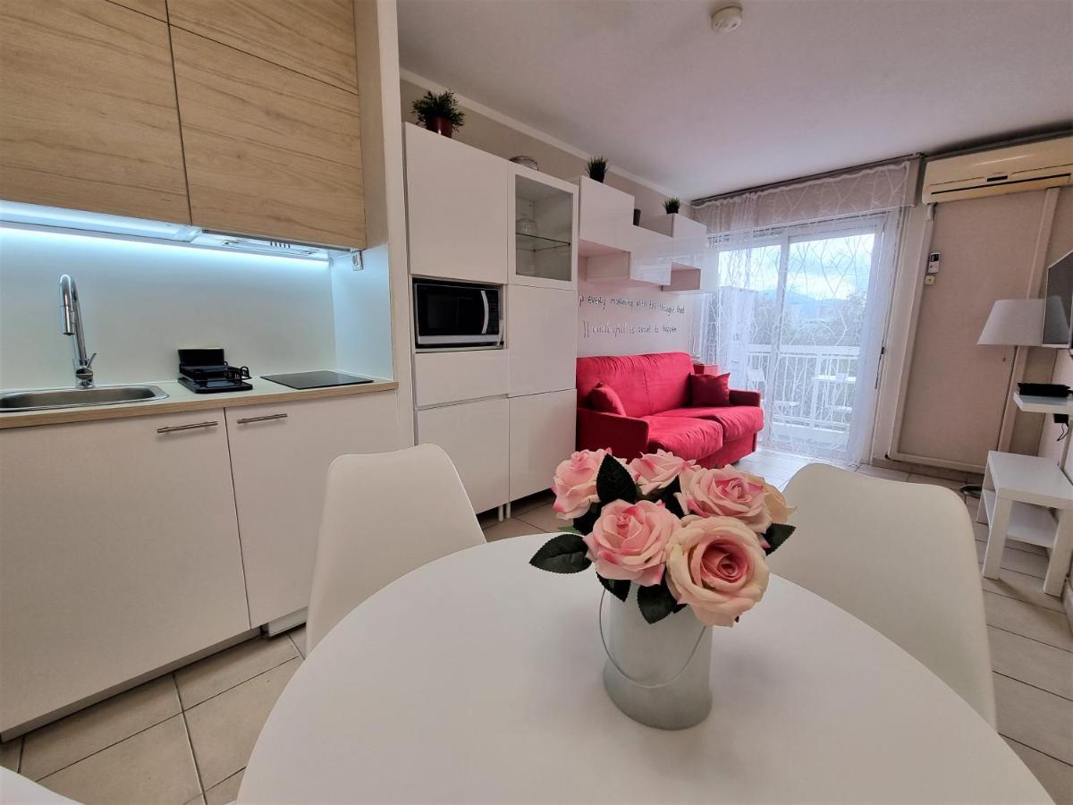 Affitto-Nizza Apartment ภายนอก รูปภาพ